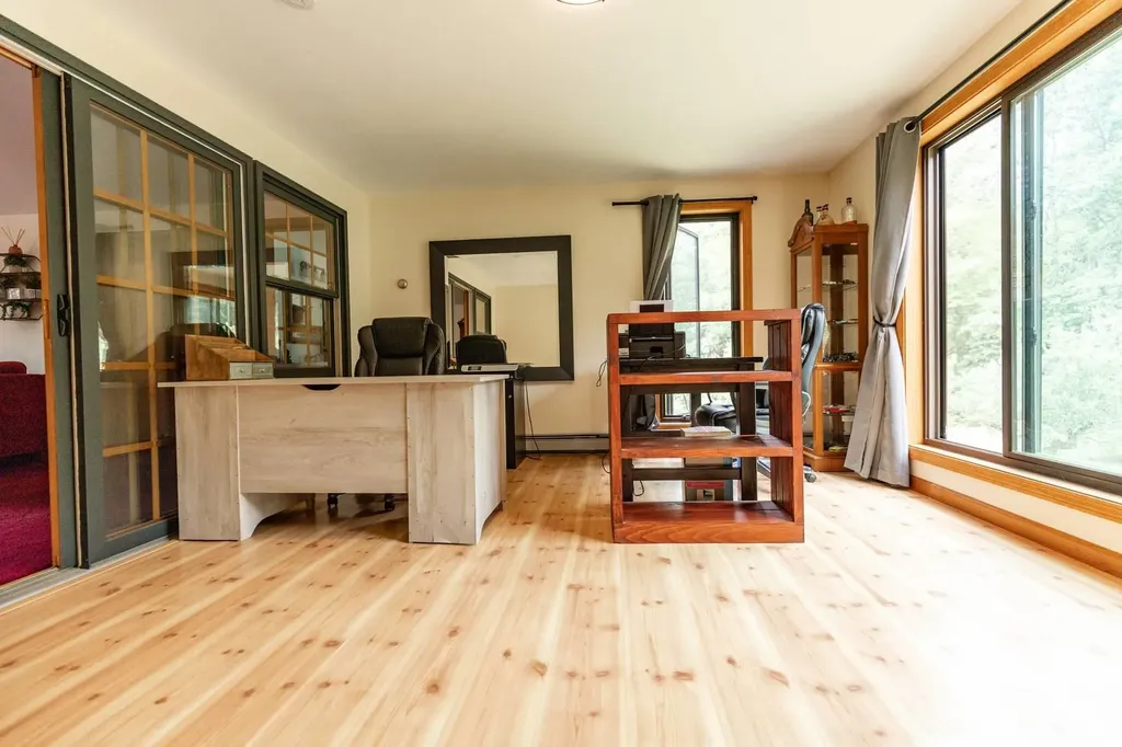 435 Old Francestown Road Weare NH 03281