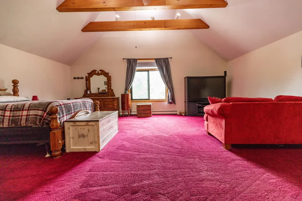 435 Old Francestown Road Weare NH 03281