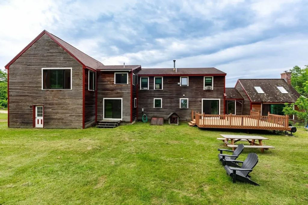 435 Old Francestown Road Weare NH 03281