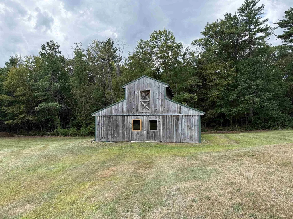 435 Old Francestown Road Weare NH 03281