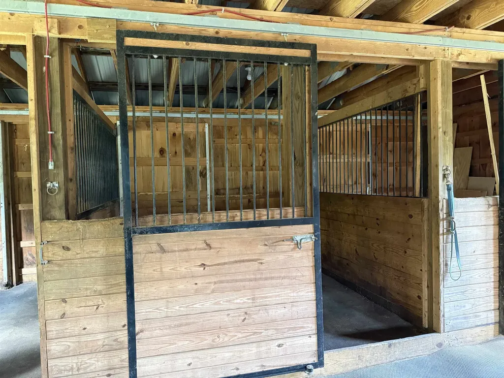 435 Old Francestown Road Weare NH 03281