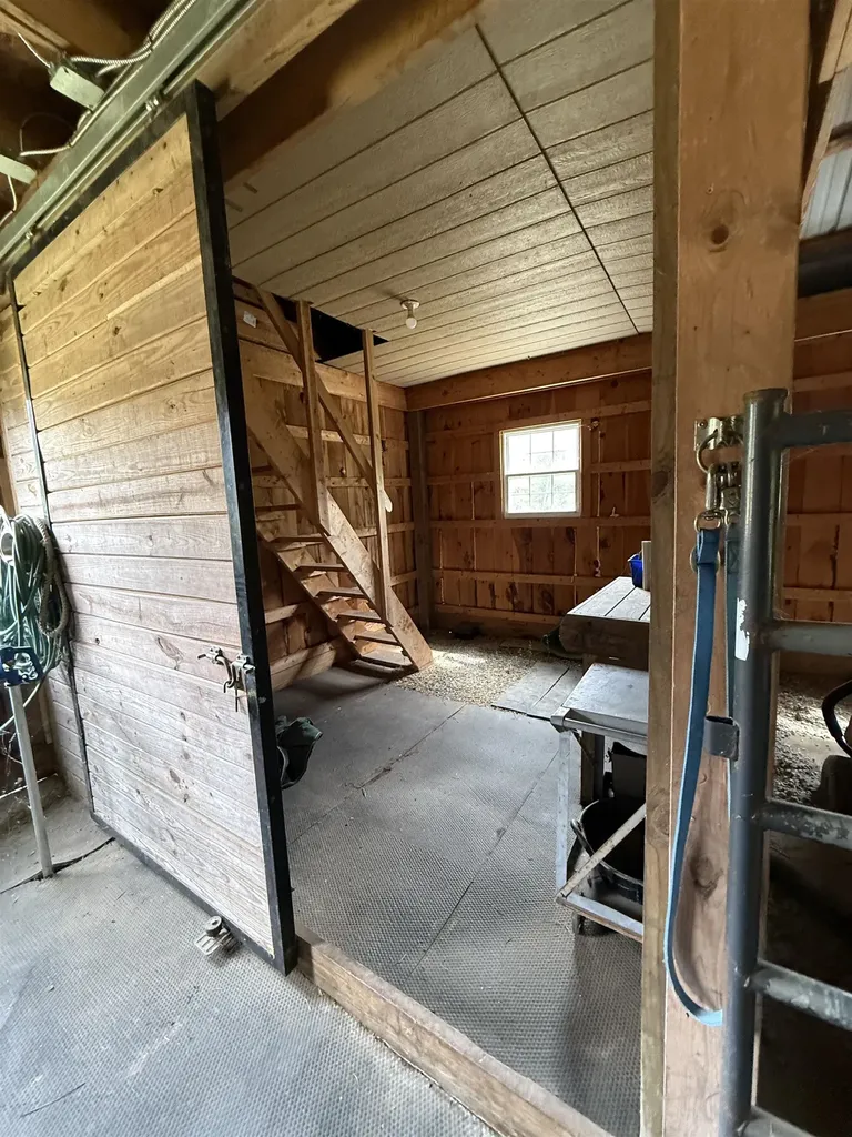 435 Old Francestown Road Weare NH 03281