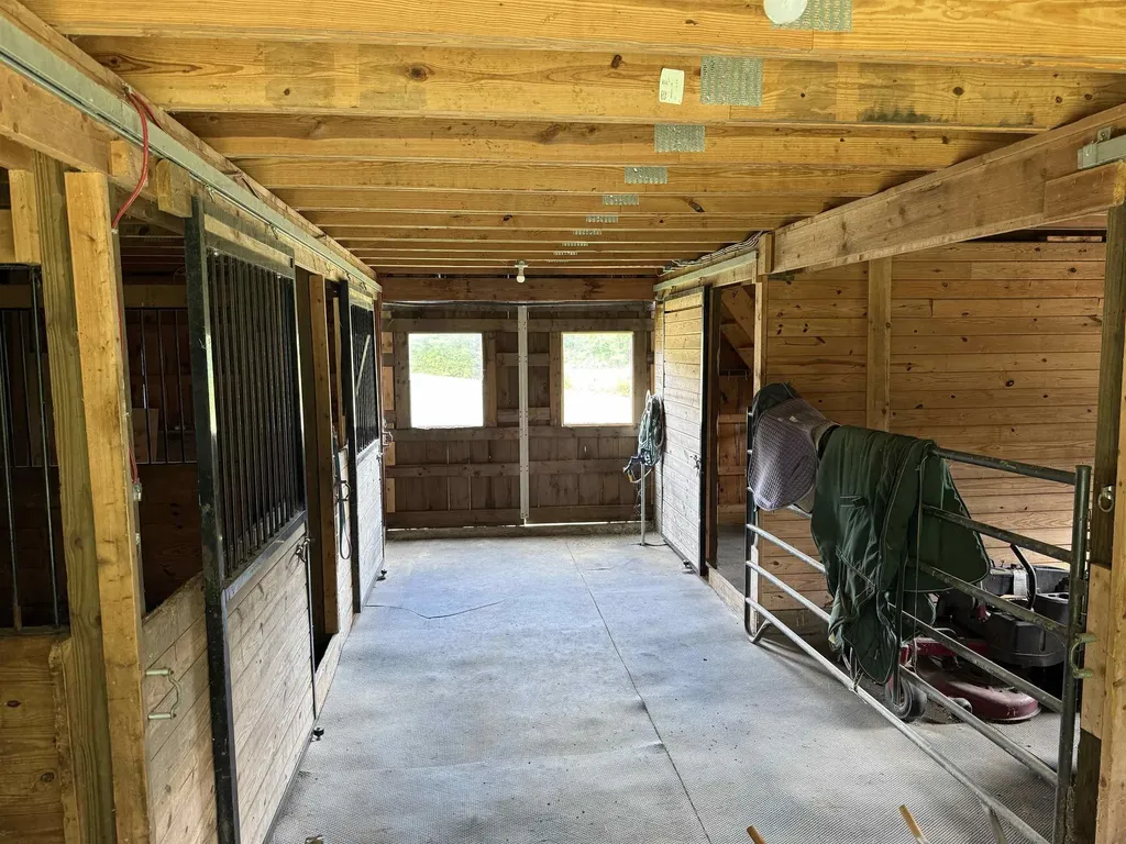 435 Old Francestown Road Weare NH 03281