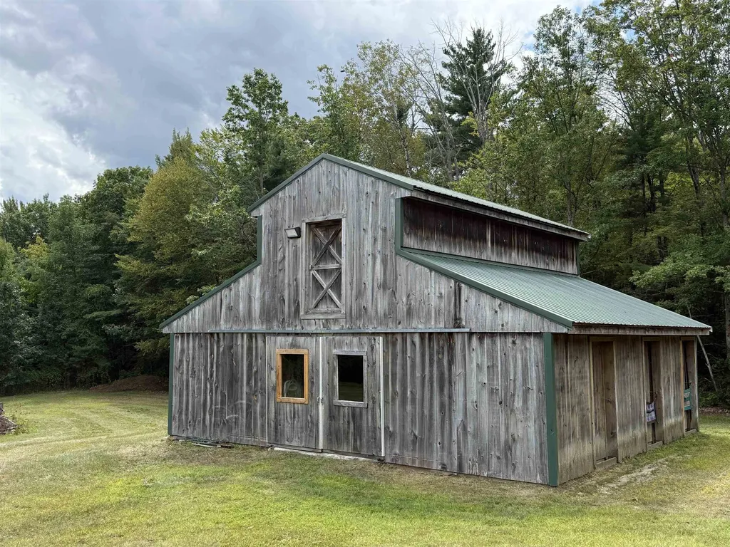 435 Old Francestown Road Weare NH 03281