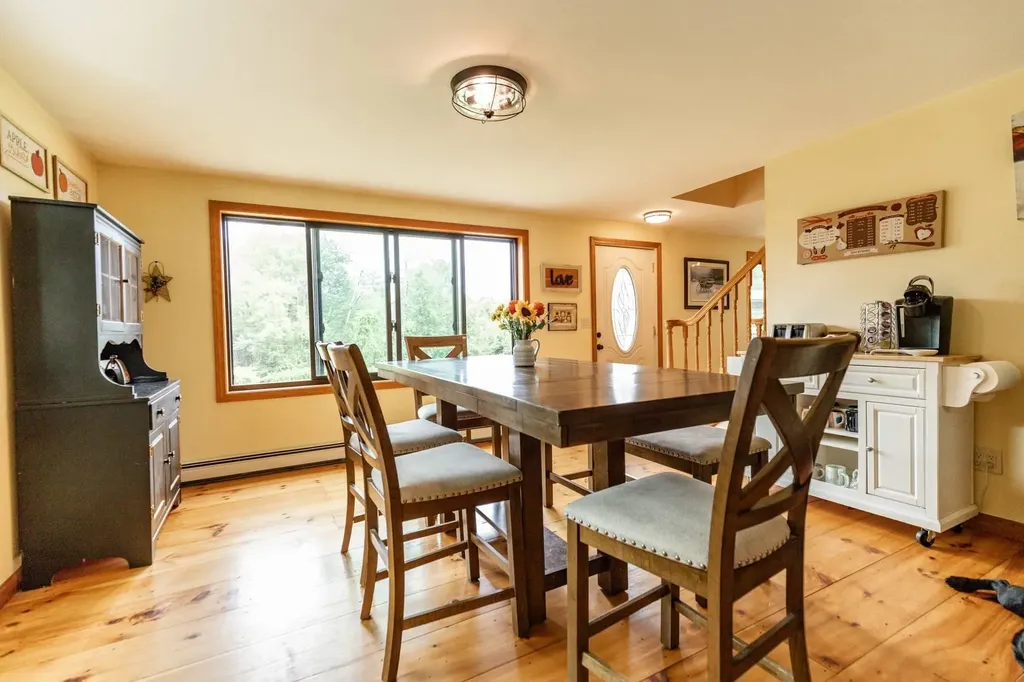 435 Old Francestown Road Weare NH 03281