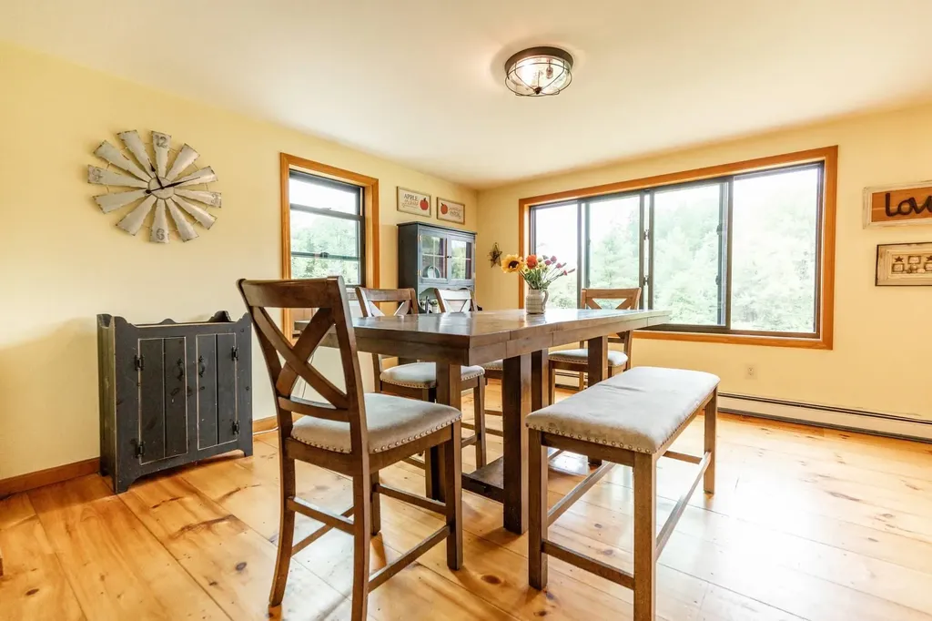 435 Old Francestown Road Weare NH 03281