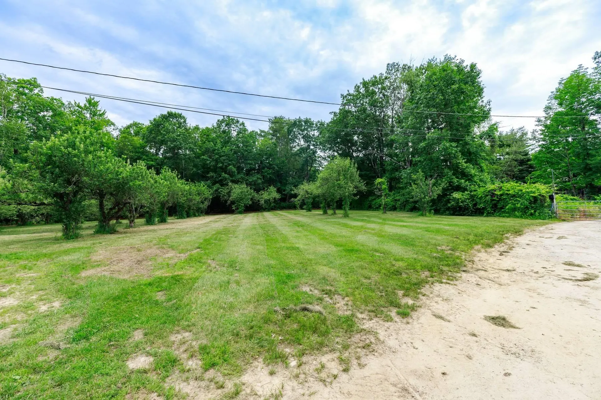 435 Old Francestown Road Weare NH 03281