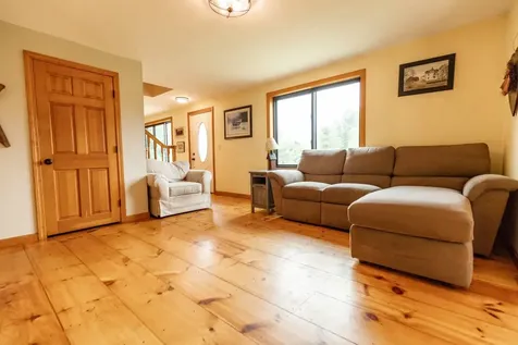 435 Old Francestown Road Weare NH 03281