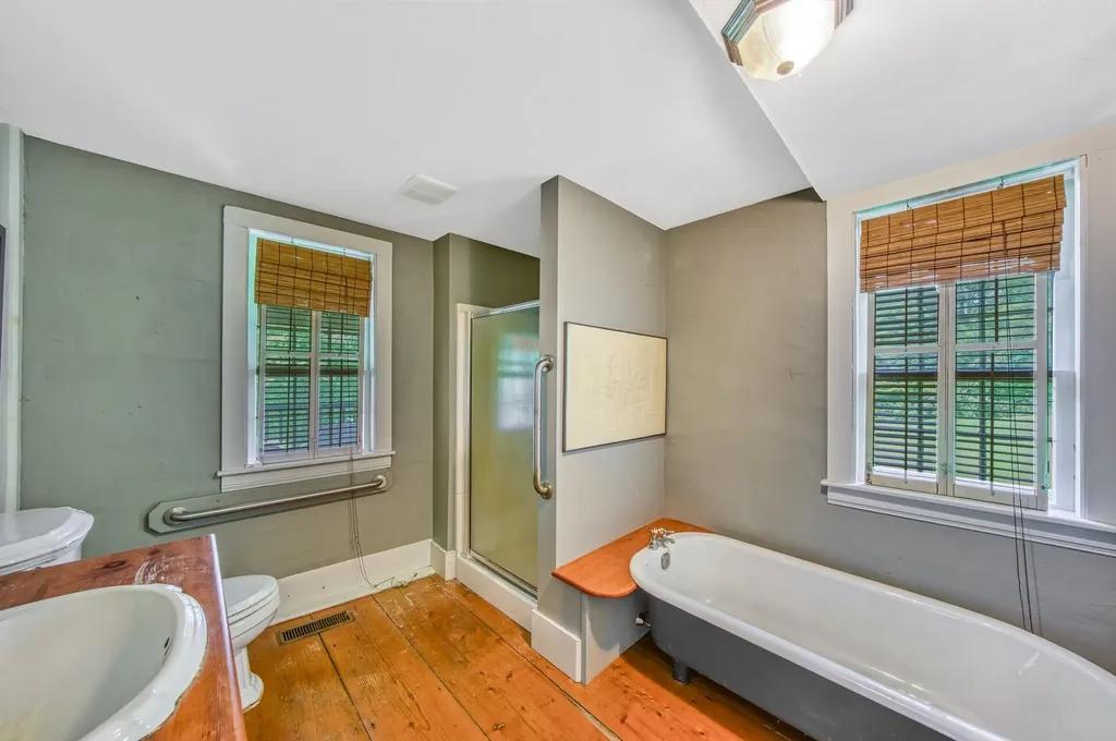 33 Four Corners Road Goshen NH 03752