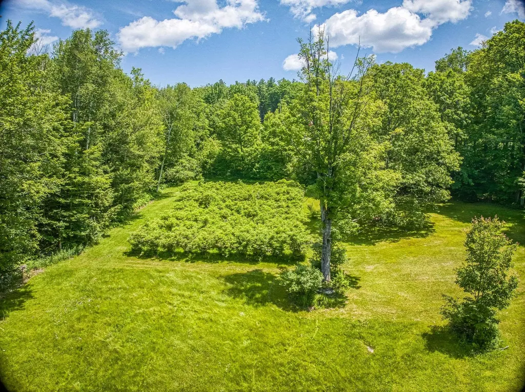 33 Four Corners Road Goshen NH 03752