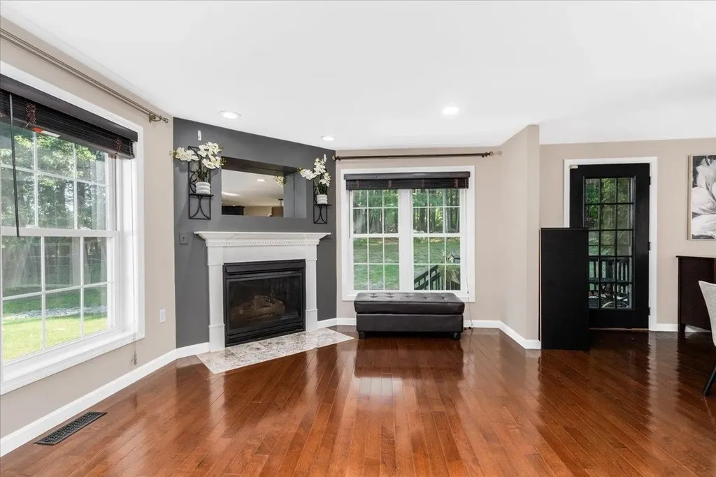 64 Barbara Lane Hudson NH 03051