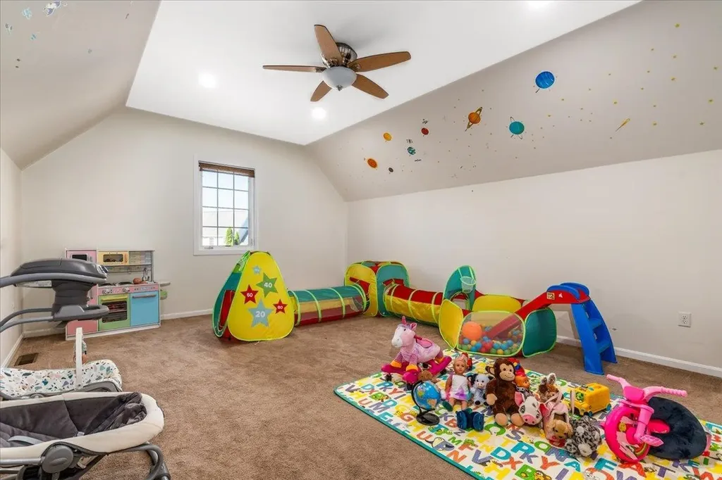 64 Barbara Lane Hudson NH 03051