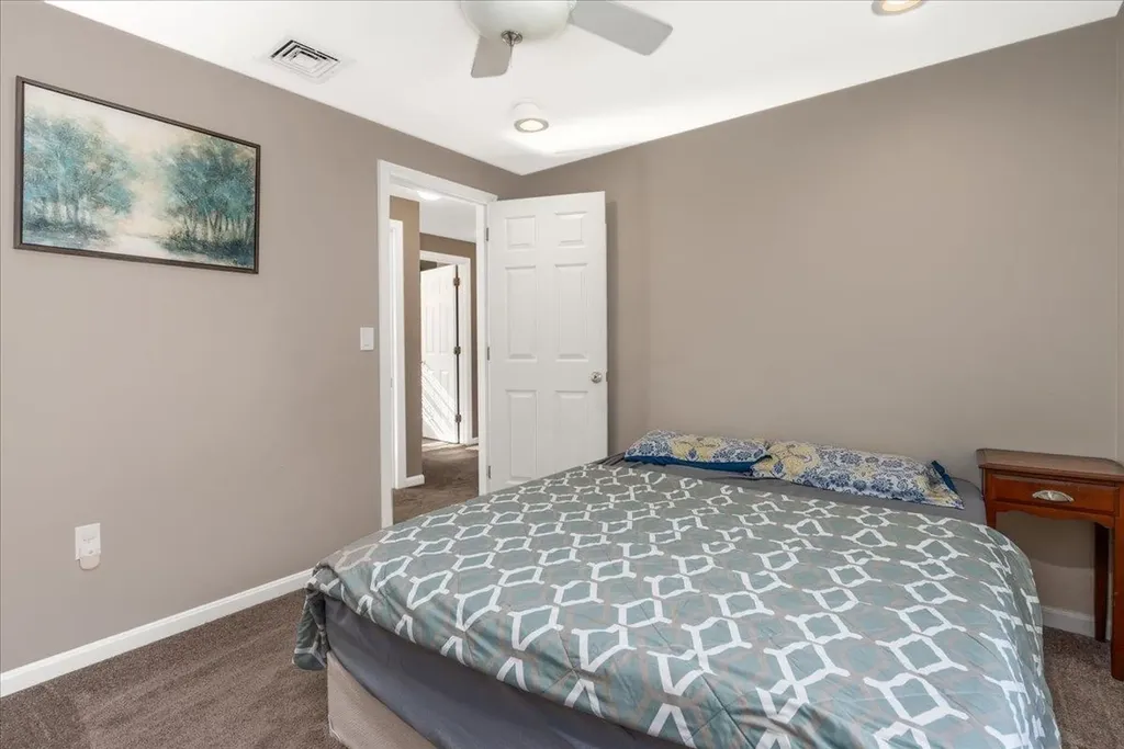 64 Barbara Lane Hudson NH 03051