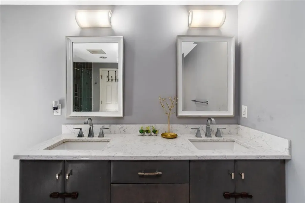 64 Barbara Lane Hudson NH 03051