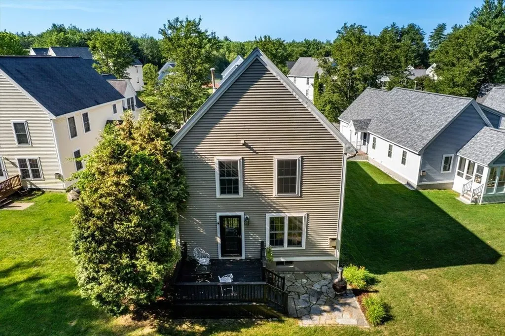 64 Barbara Lane Hudson NH 03051