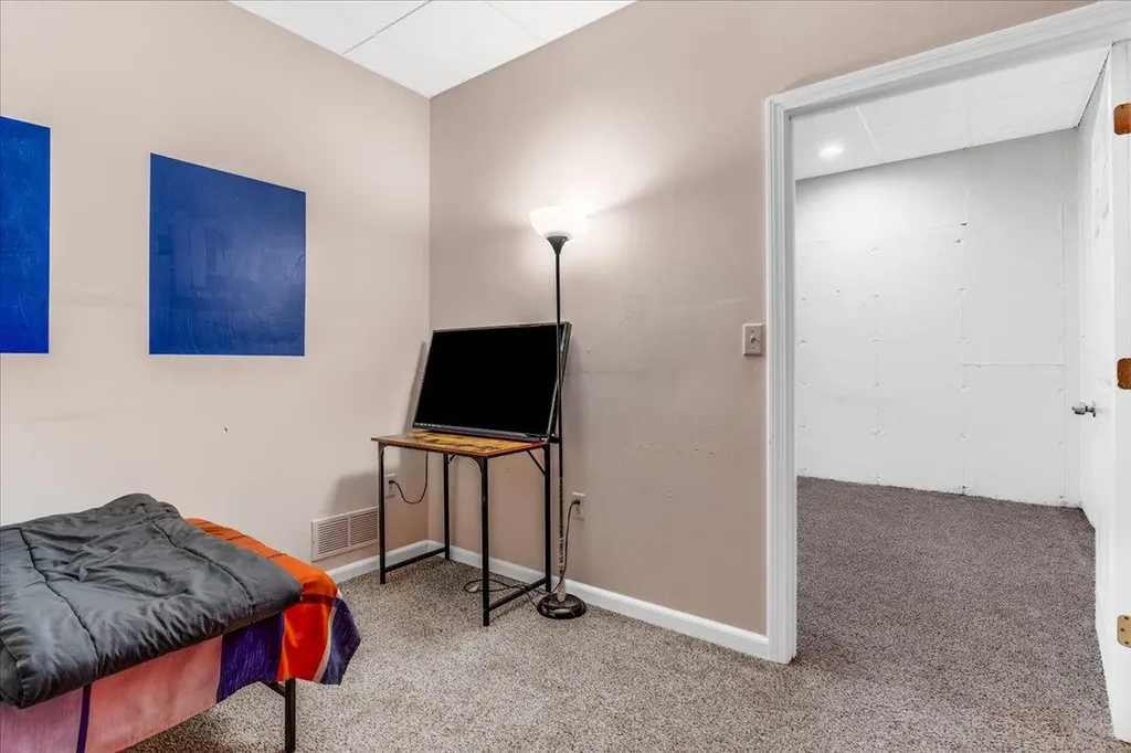 64 Barbara Lane Hudson NH 03051