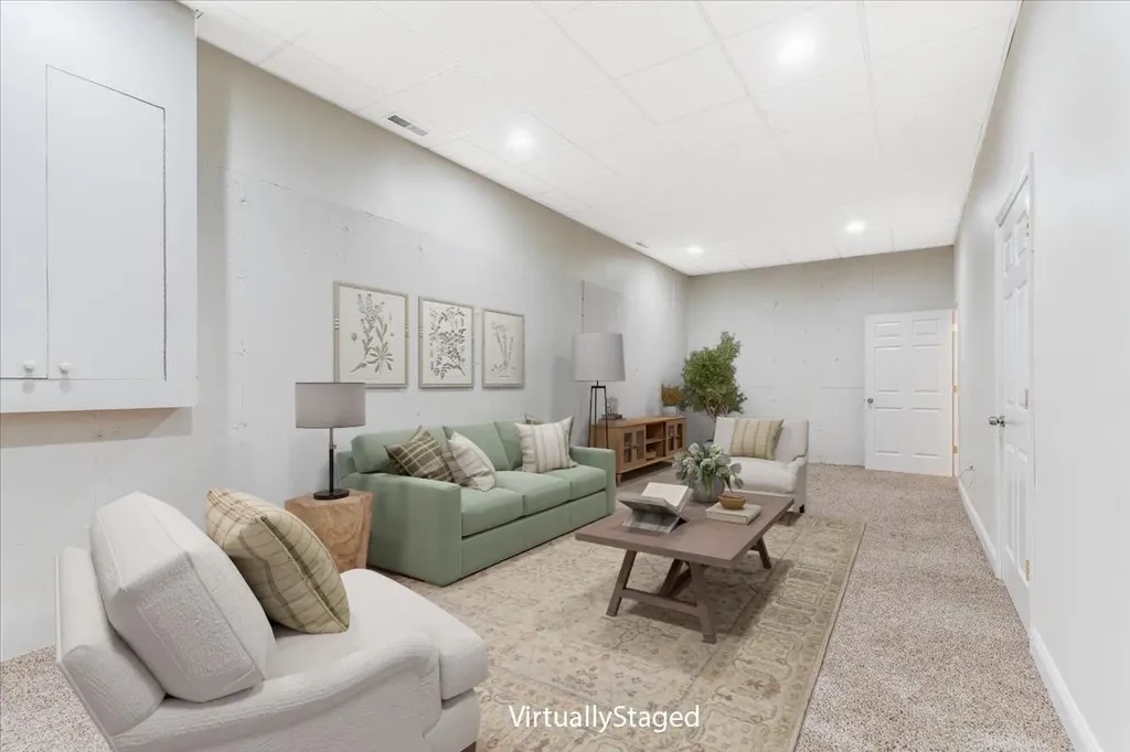 64 Barbara Lane Hudson NH 03051