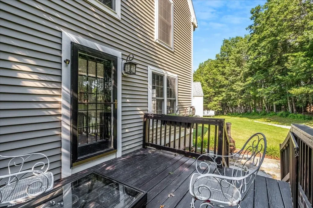 64 Barbara Lane Hudson NH 03051