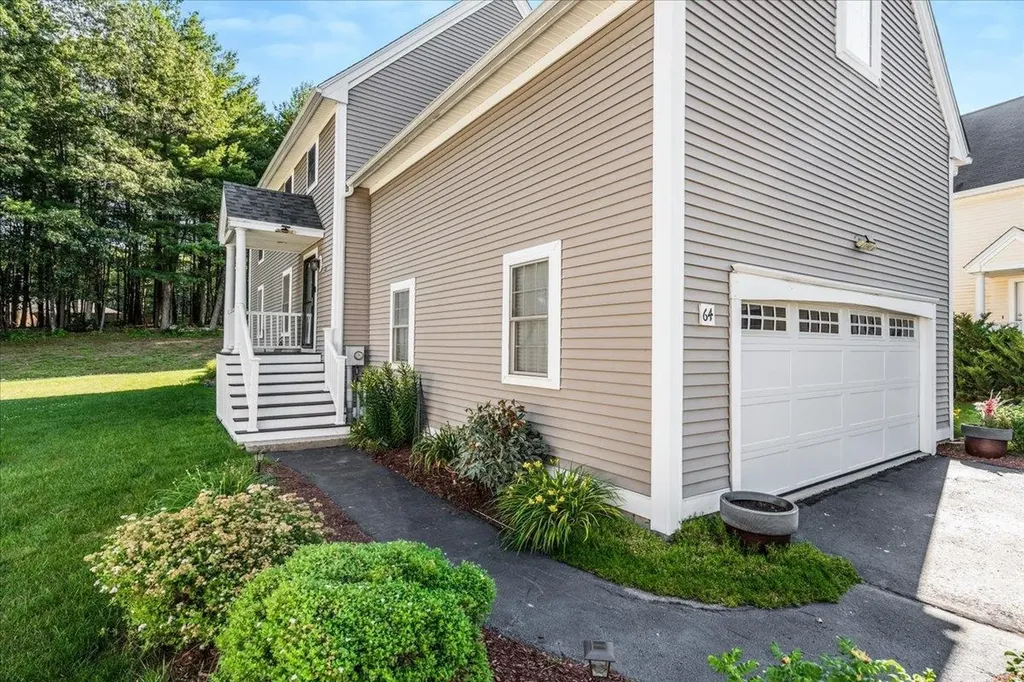 64 Barbara Lane Hudson NH 03051