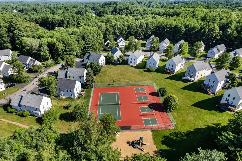 64 Barbara Lane Hudson NH 03051