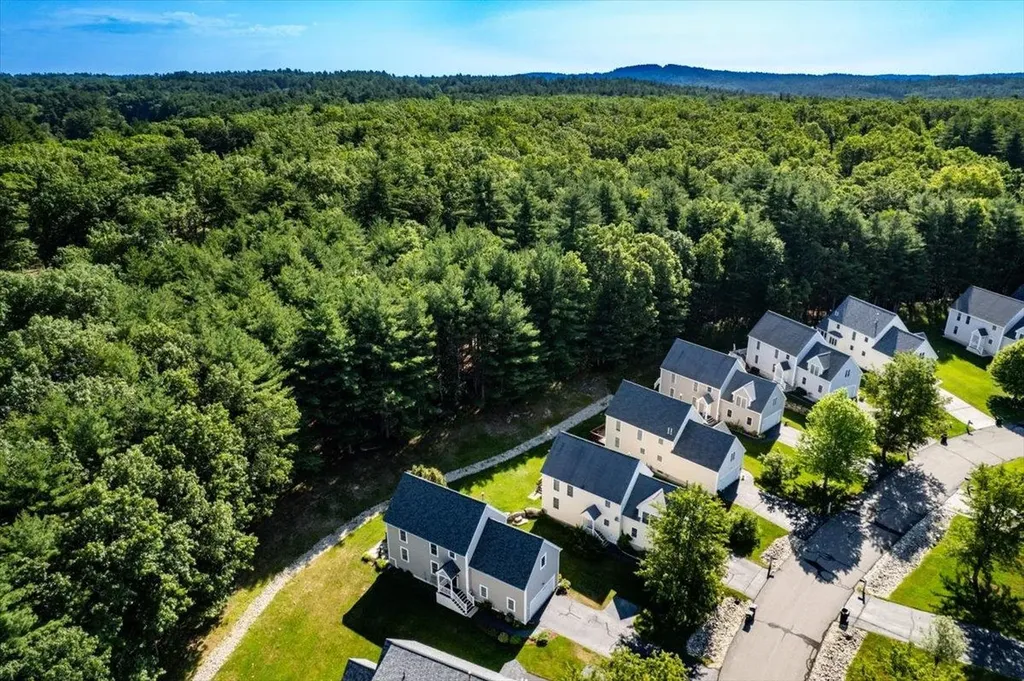 64 Barbara Lane Hudson NH 03051