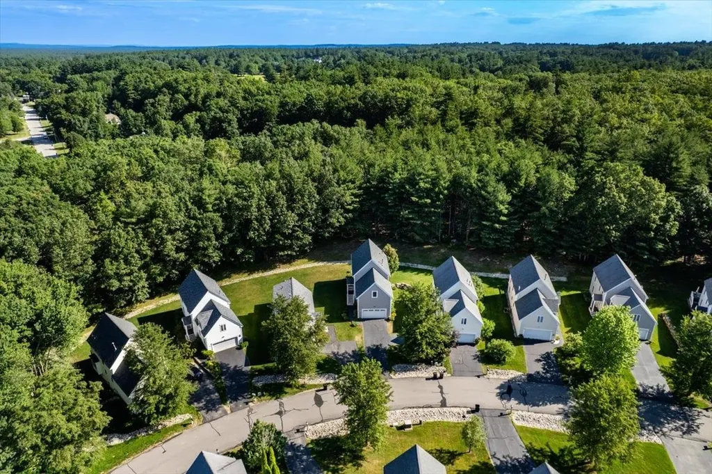 64 Barbara Lane Hudson NH 03051