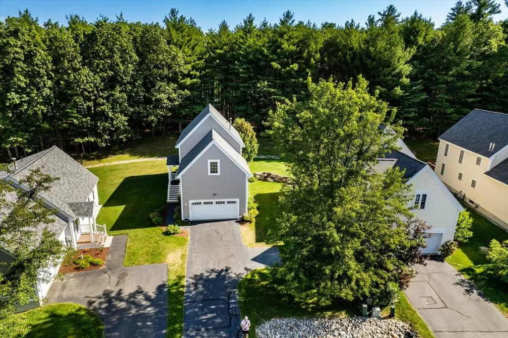 64 Barbara Lane Hudson NH 03051