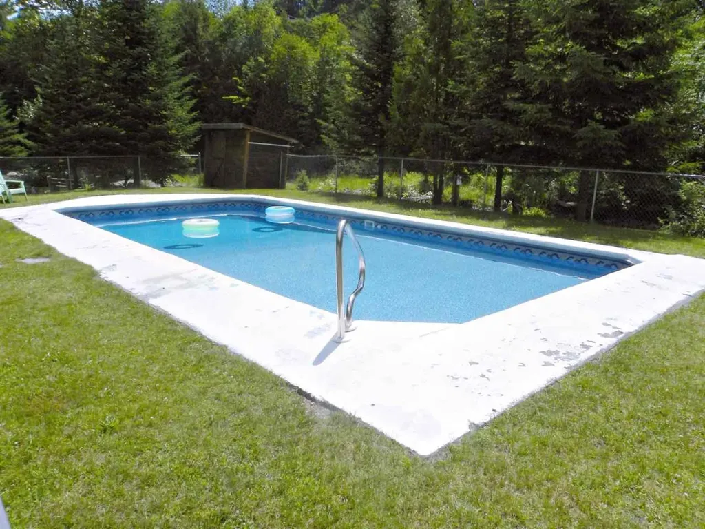 1288 Barton-orleans Road Barton VT 05822