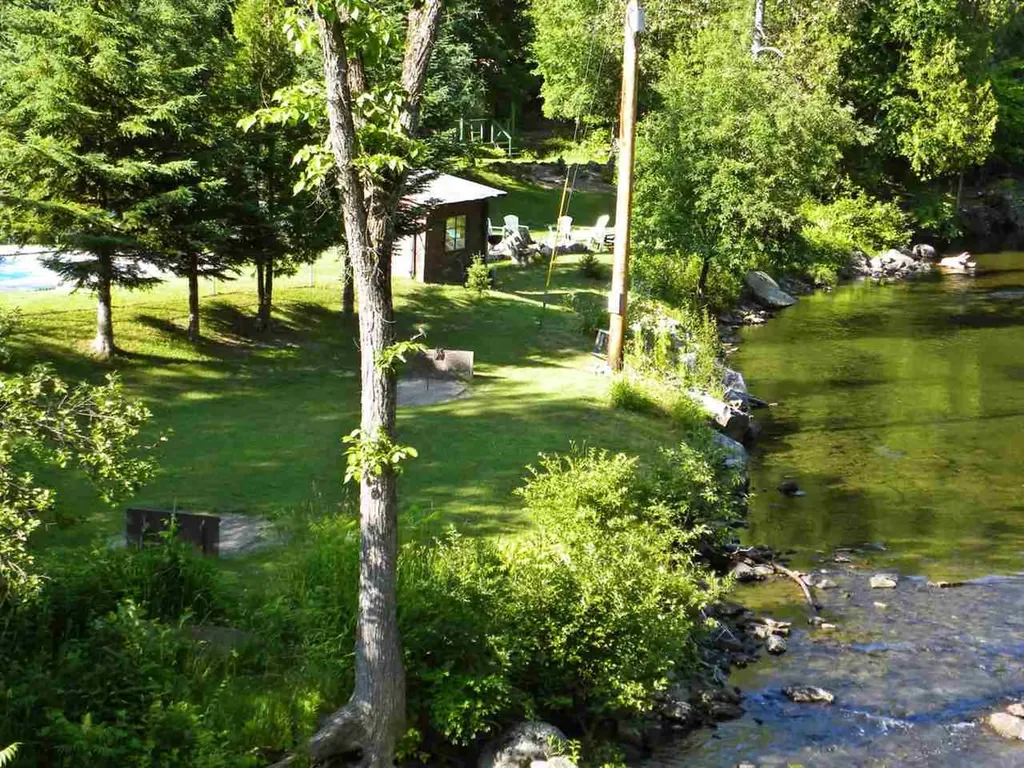 1288 Barton-orleans Road Barton VT 05822