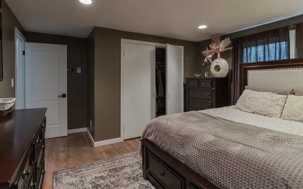 995 Route 9 Chesterfield NH 03466