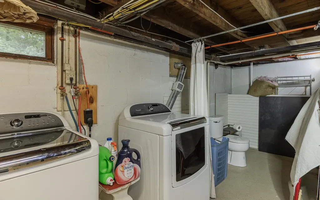 995 Route 9 Chesterfield NH 03466