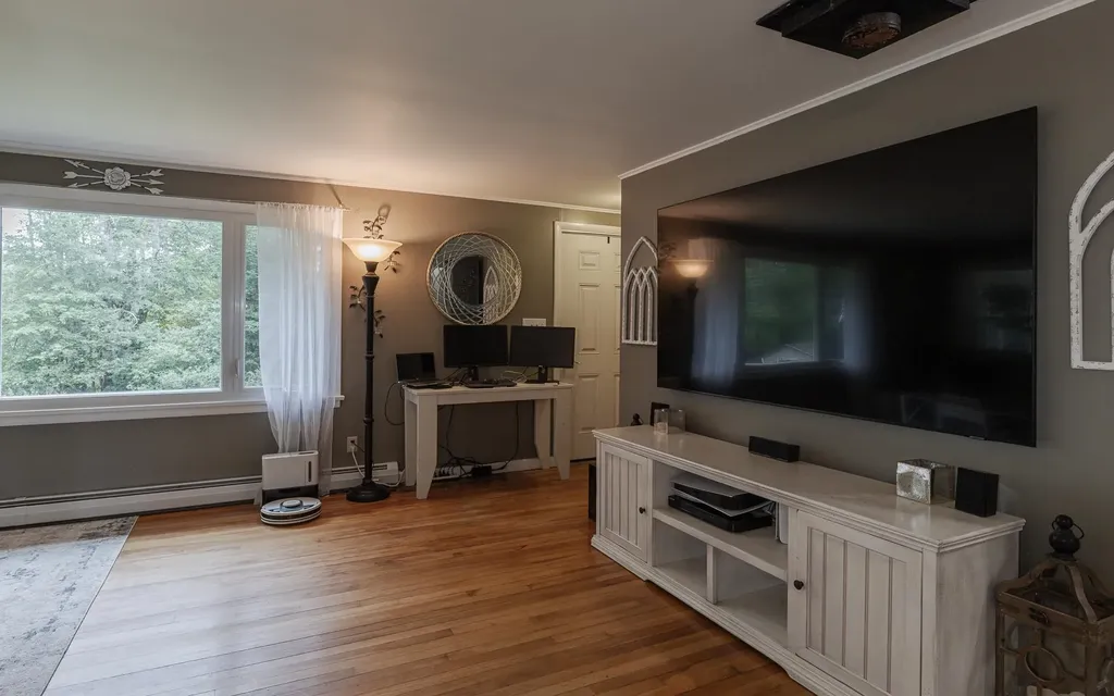 995 Route 9 Chesterfield NH 03466