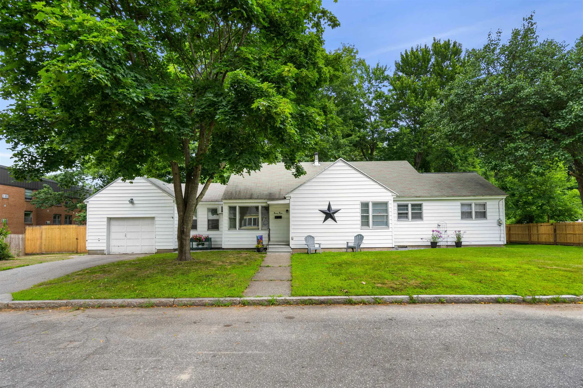 93 Armand Avenue Manchester NH 03103