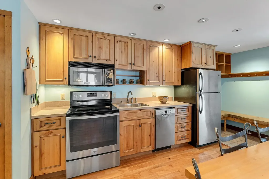 401 Village Road Warren VT 05674