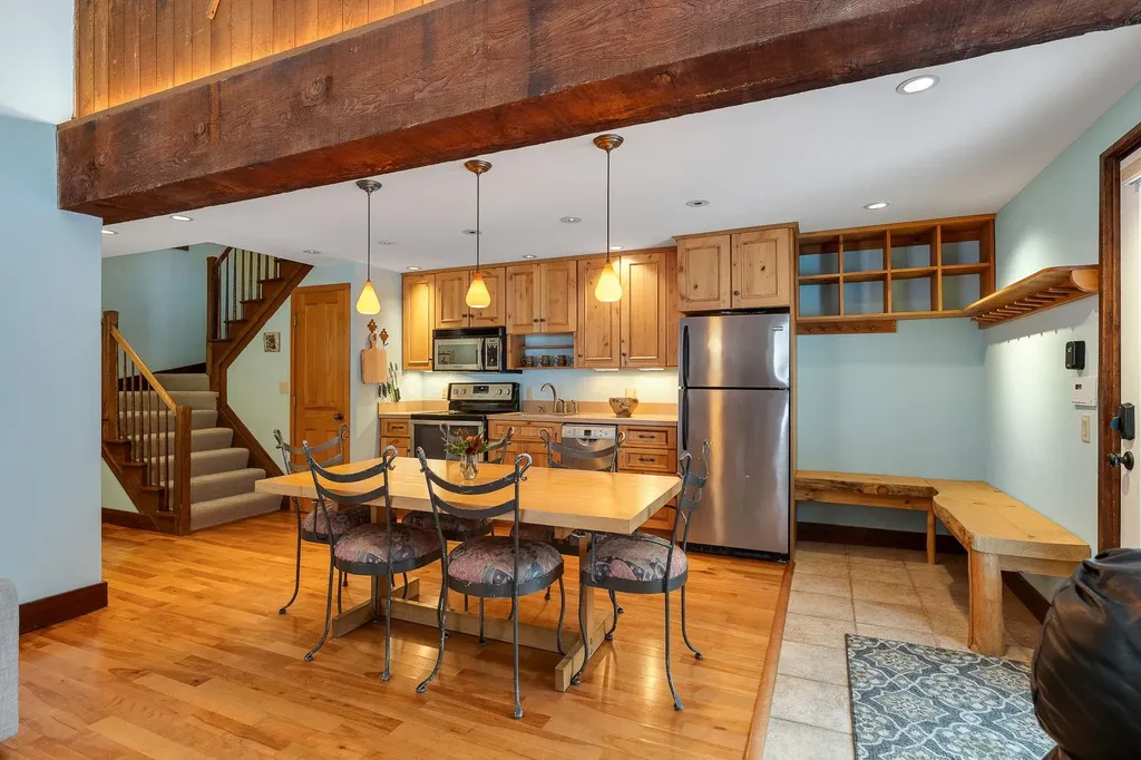 401 Village Road Warren VT 05674