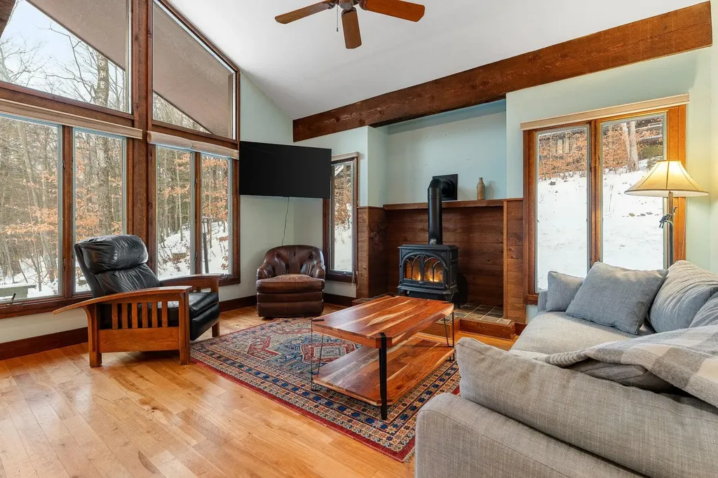 401 Village Road Warren VT 05674