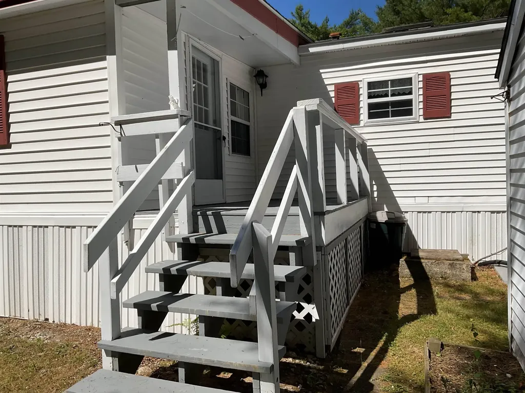 18 Birch Hill Estates Road Wolfeboro NH 03894