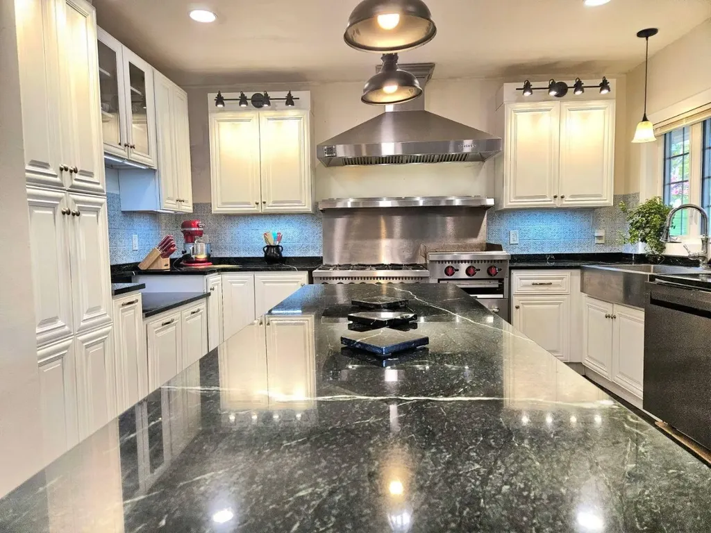 1407 Whittier Hill Cabot VT 05647