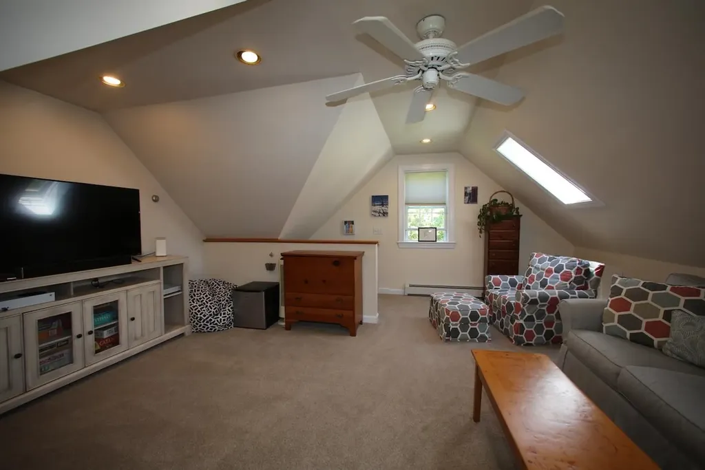 12 Thomas Lane Essex VT 05452