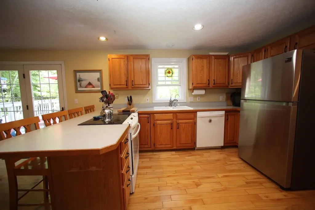 12 Thomas Lane Essex VT 05452