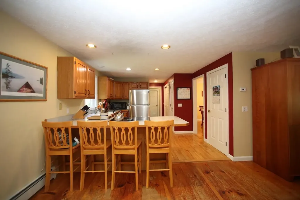 12 Thomas Lane Essex VT 05452