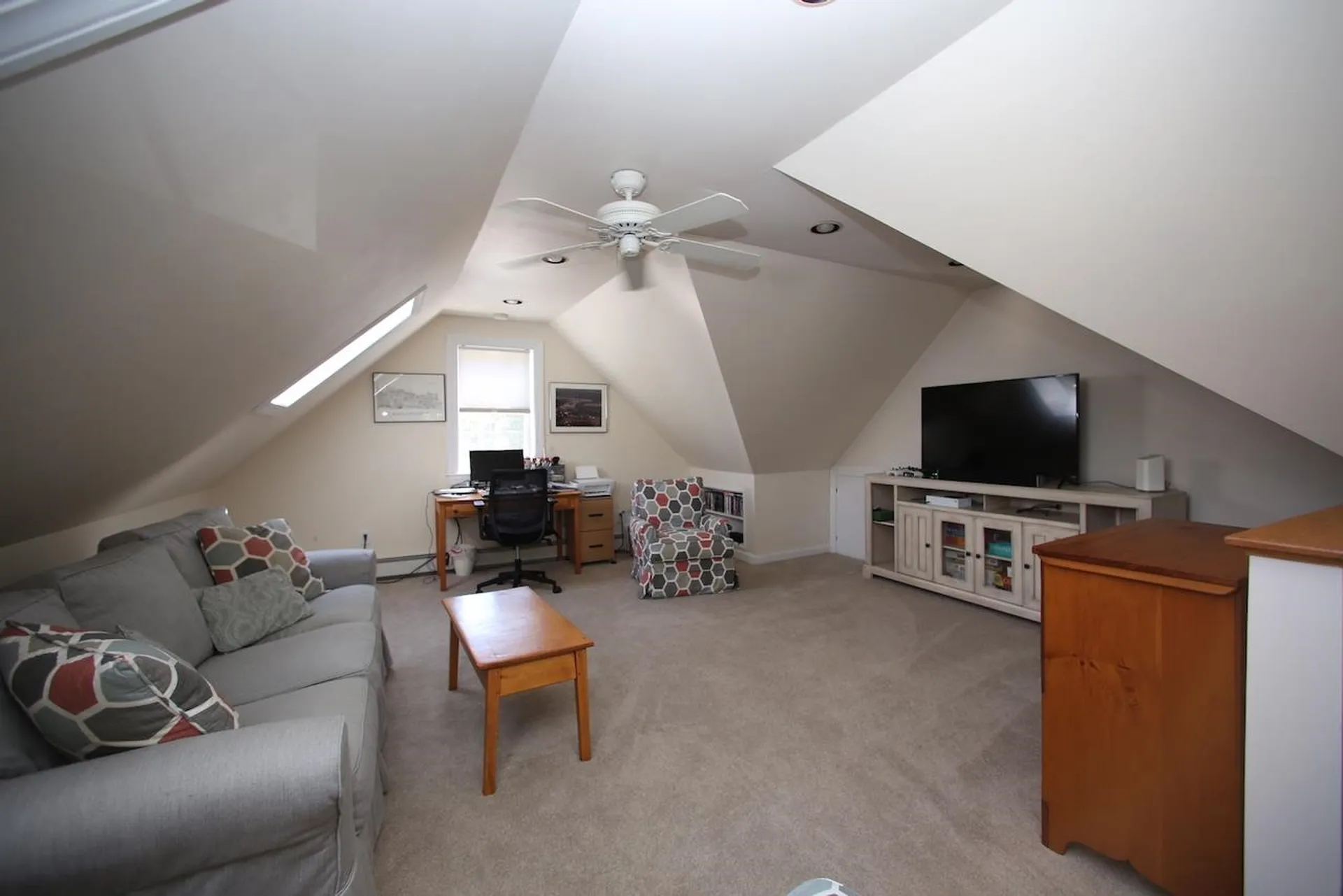 12 Thomas Lane Essex VT 05452