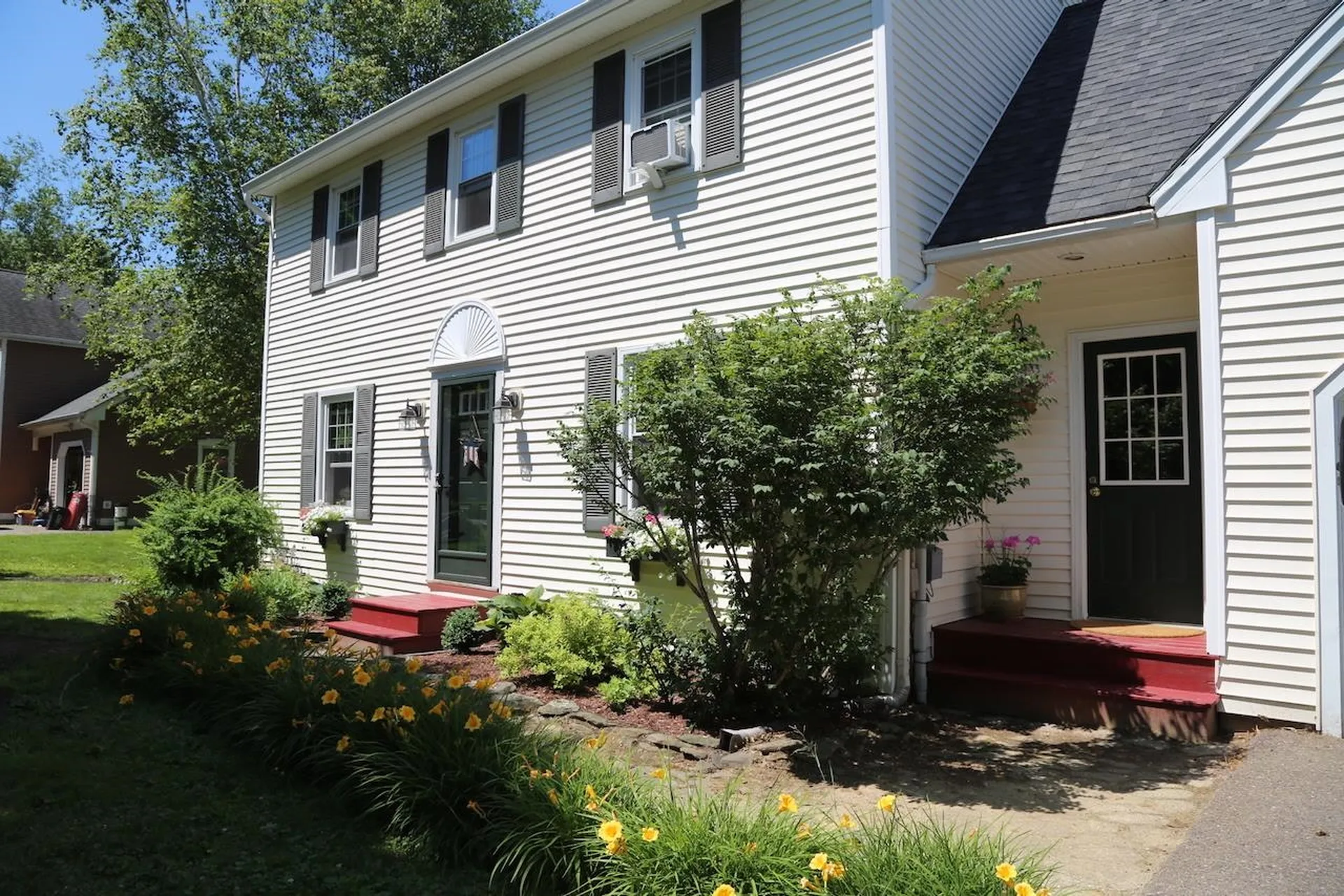 12 Thomas Lane Essex VT 05452