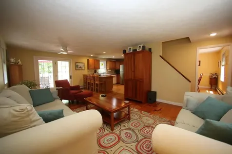 12 Thomas Lane Essex VT 05452