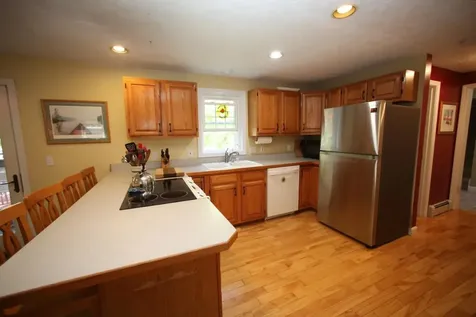 12 Thomas Lane Essex VT 05452