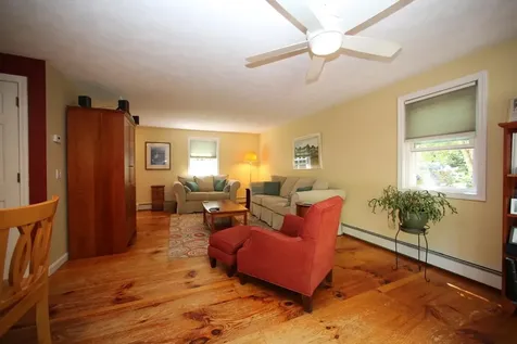 12 Thomas Lane Essex VT 05452