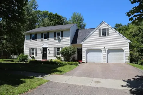 12 Thomas Lane Essex VT 05452