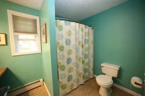 12 Thomas Lane Essex VT 05452