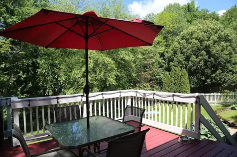 12 Thomas Lane Essex VT 05452