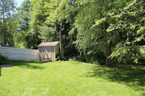 12 Thomas Lane Essex VT 05452